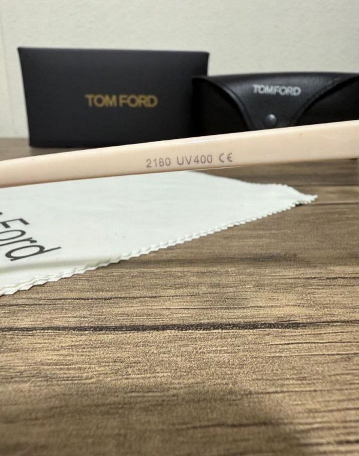 Bej Şeffaf Parlak Kadın Güneş Gözlüğü - Görsel 4