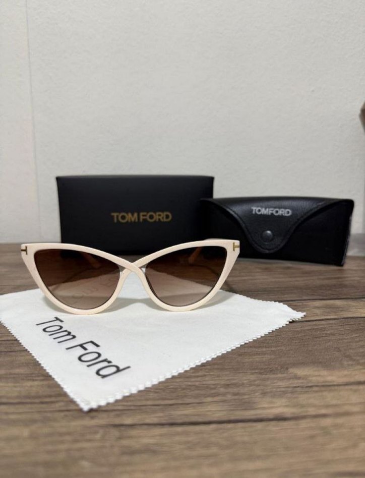 Bej Şeffaf Parlak Kadın Güneş Gözlüğü - Görsel 3