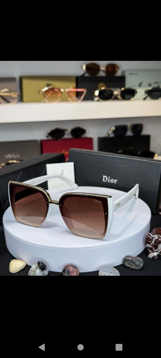 Bej Şeffaf Çerçeveli Kadın Güneş Gözlüğü - Görsel 2