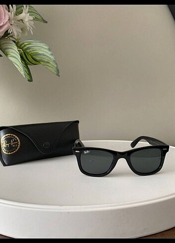 Ray Ban güneş gözlüğü 