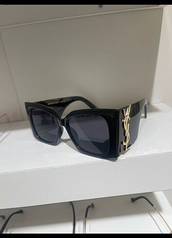 Yves Saint Laurent Yves saint laurent güneş gözlüğü