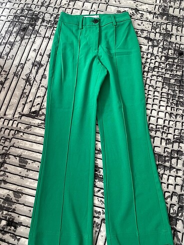 s Beden yeşil Renk Bershka pantolon