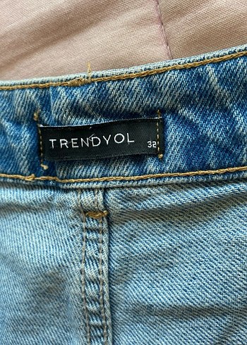 32 Beden Kadın Mavi Pilili Mini Denim Şort