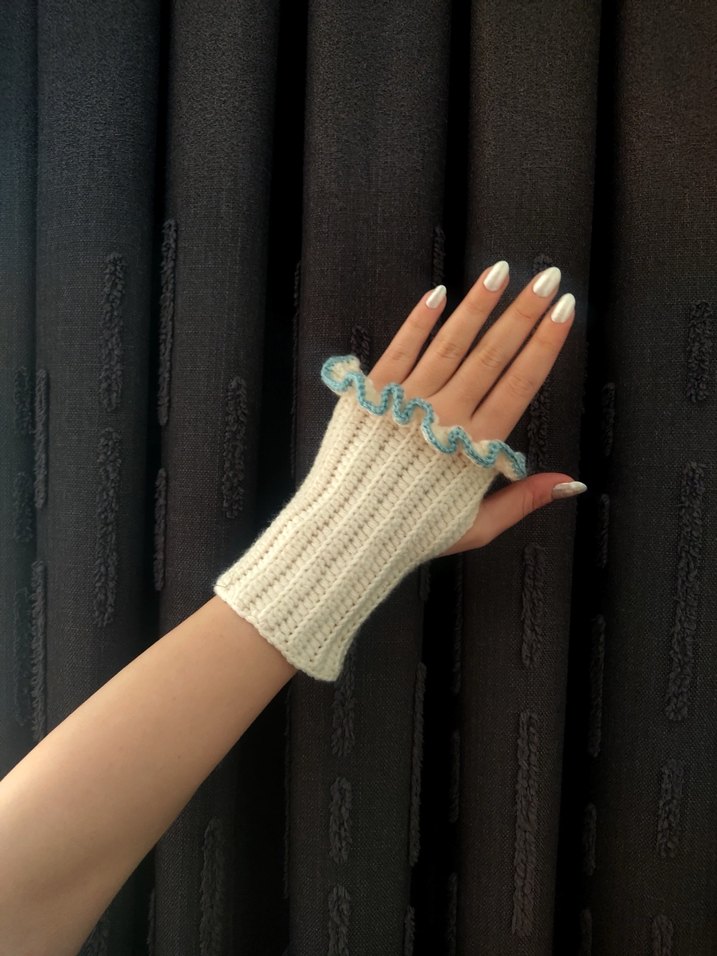 Pastel Kenarlı Örgü Kadın Eldiveni - Görsel 2