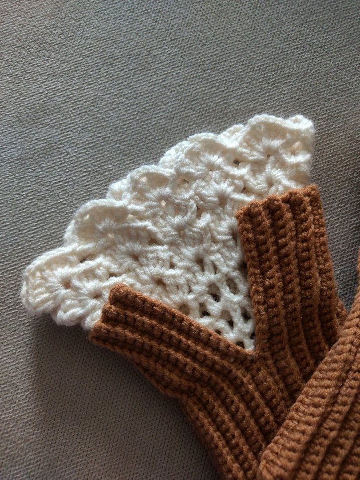 Dantel Detaylı Bej Bohem Örgü Eldiven - Görsel 2