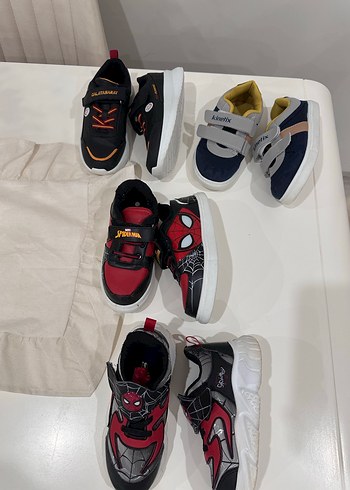 Renkli Erkek Çocuk Spor Ayakkabı Velcro
