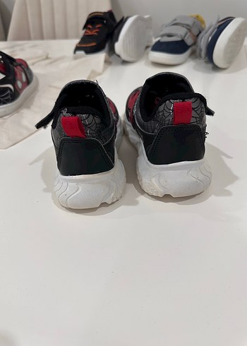 Kinetix Kırmızı Baskılı Erkek Çocuk Spor Ayakkabı