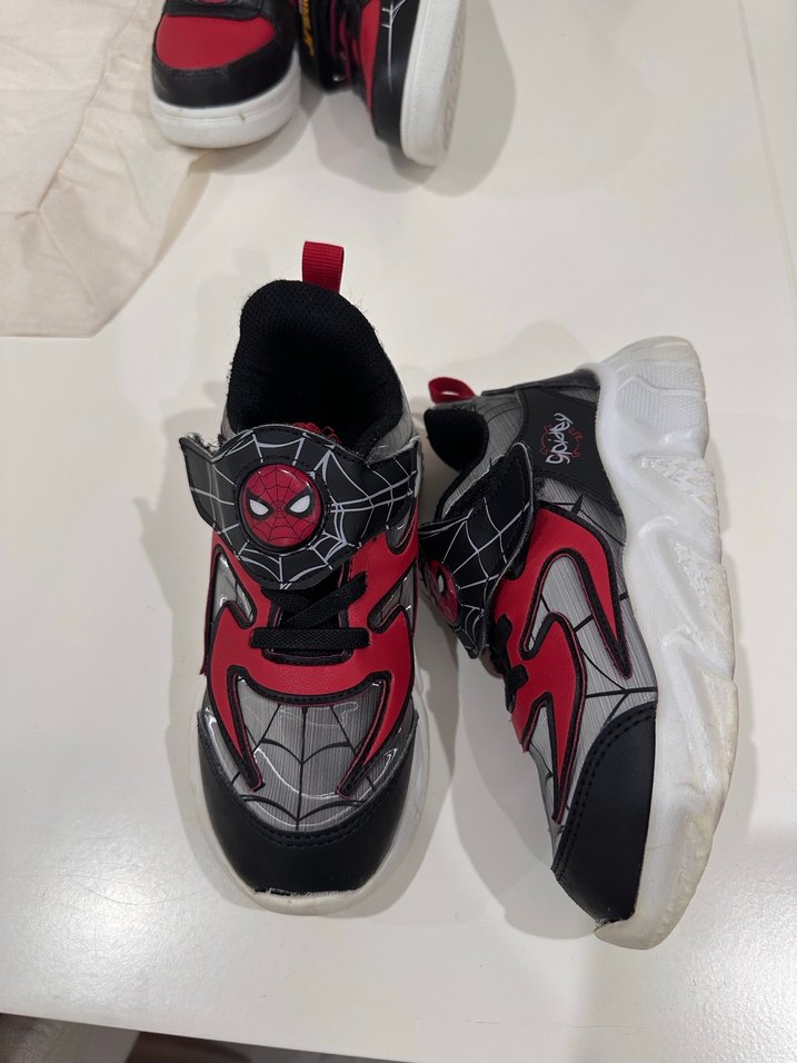 Kırmızı Baskılı Erkek Çocuk Spor Ayakkabı - Görsel 2