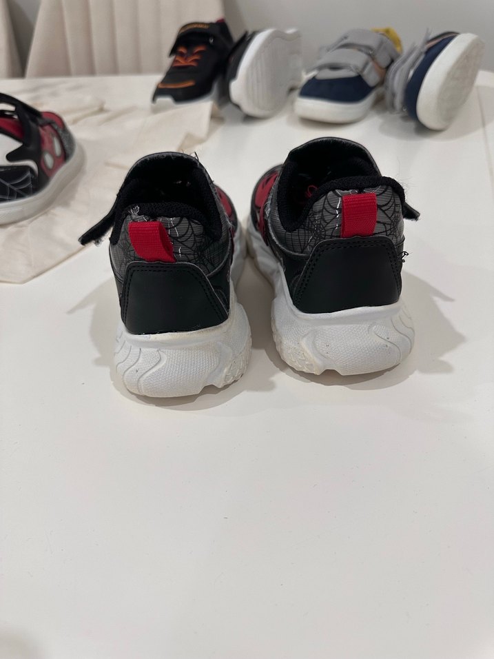 Kırmızı Baskılı Erkek Çocuk Spor Ayakkabı - Görsel 4