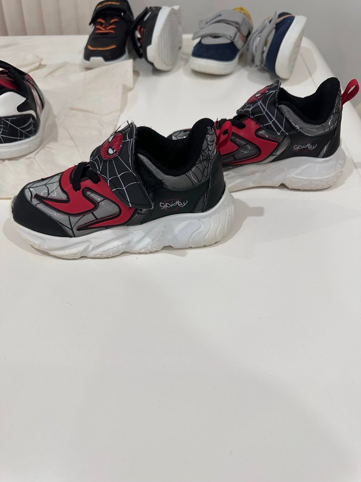 Kırmızı Baskılı Erkek Çocuk Spor Ayakkabı - Görsel 3