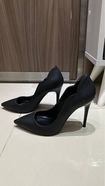 Bambi siyah stiletto topuklu ayakkabı