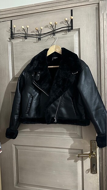 H&M kürklü siyah ceket