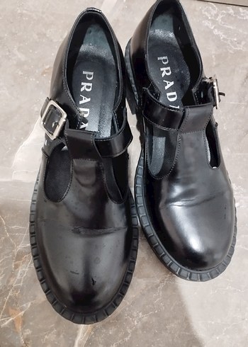 Kadın Siyah Prada Tokalı Klasik Ayakkabı