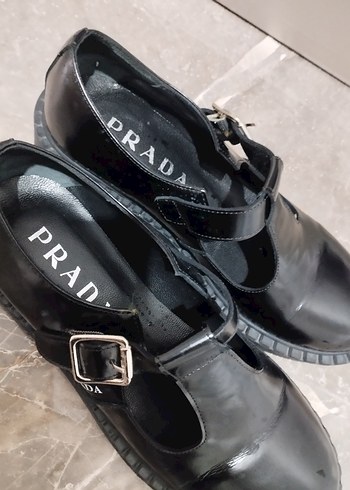 Prada Kadın Siyah Prada Tokalı Klasik Ayakkabı