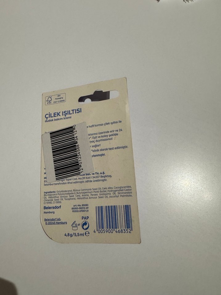 Nivea Çilek Işıltısı Dudak Nemlendiricisi - Görsel 2