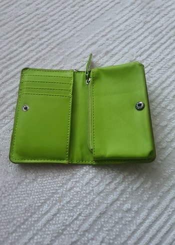 Bershka yeşil cüzdan - Görsel 2
