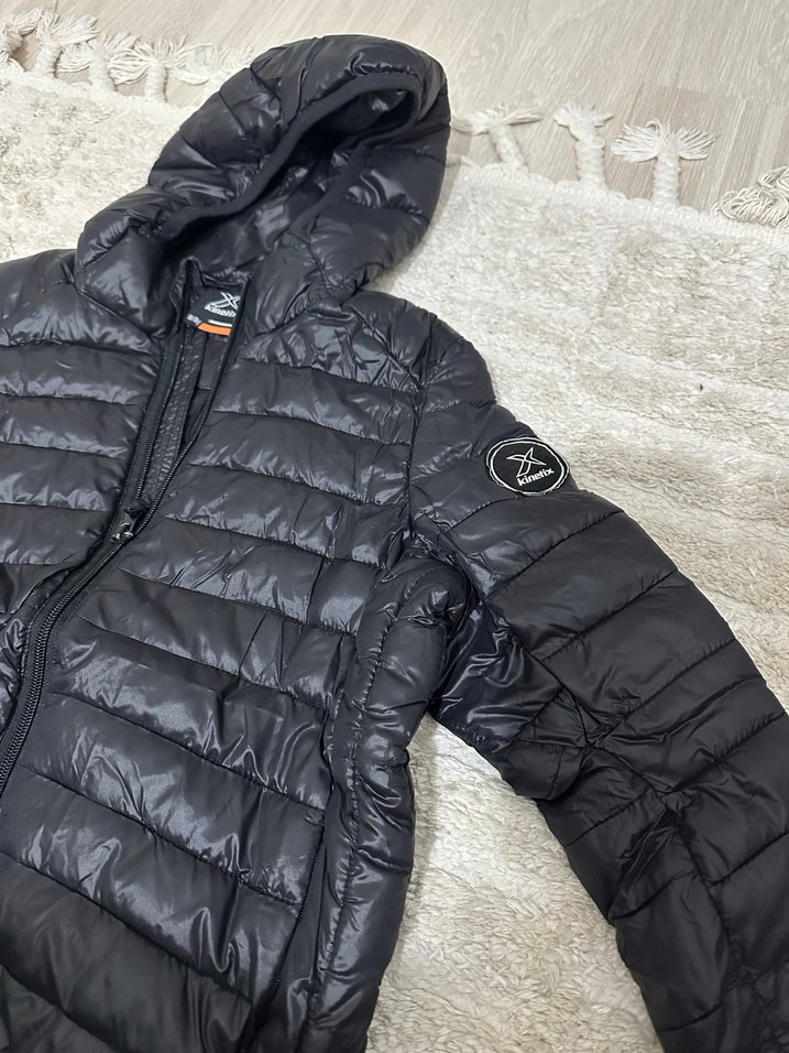 Siyah Kapüşonlu erkek cocuk Kışlık Mont - Görsel 3