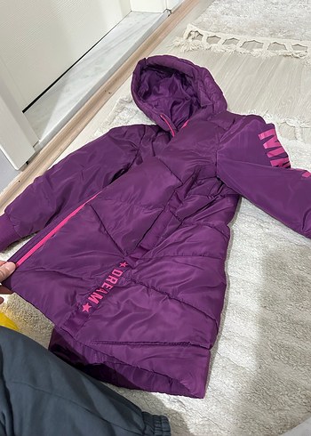 Kız Çocuk Mor Kapüşonlu Fermuarlı Mont - Görsel 3