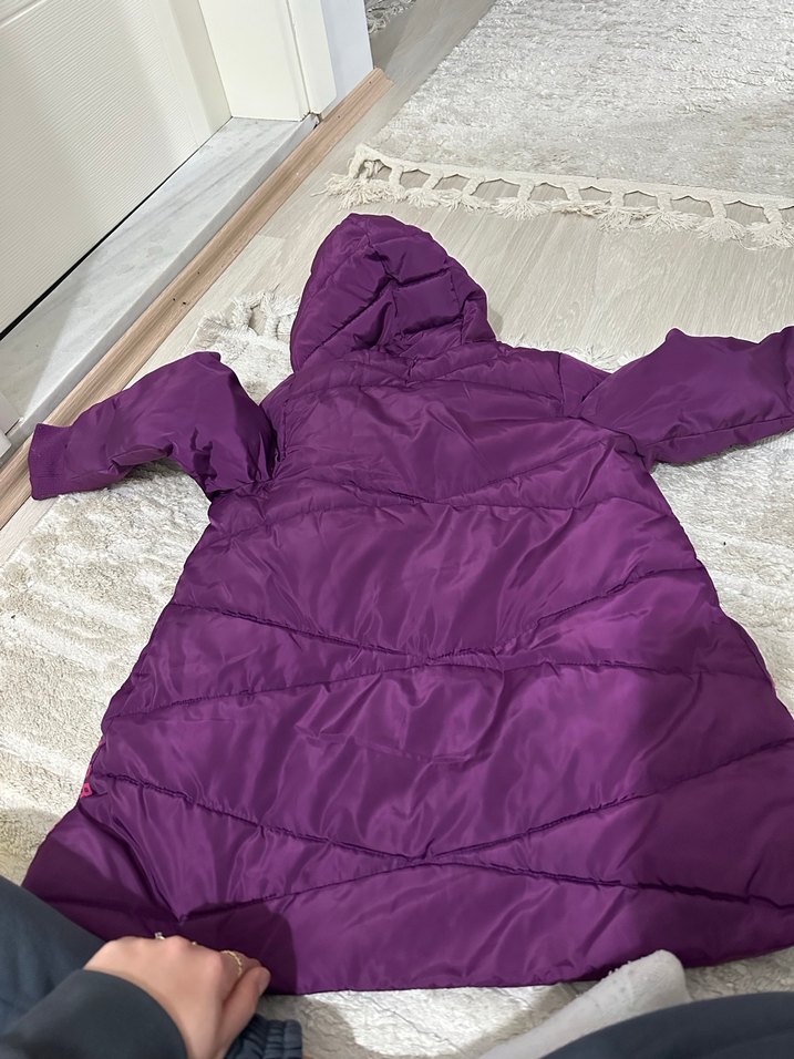 Kız Çocuk Mor Kapüşonlu Fermuarlı Mont - Görsel 4