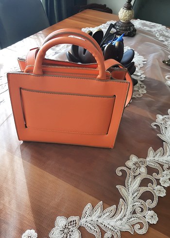 Bej Parlak Deri Tokalı Kadın Çanta - Görsel 4