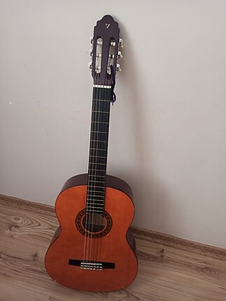 Valencia gitar