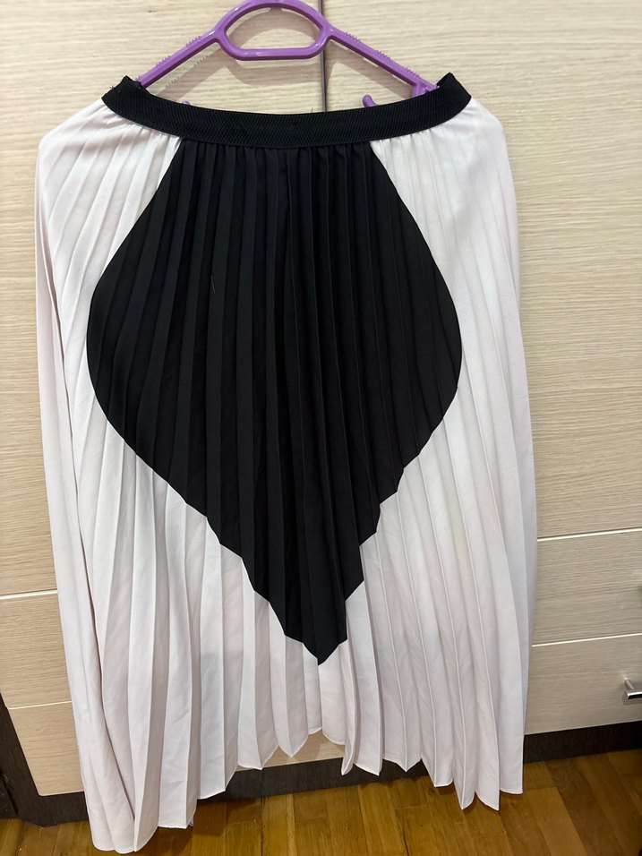 Kadın Siyah Beyaz Pileli Uzun Etek - Görsel 3