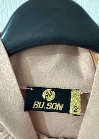 Uzun Kollu Bej Kadın Tunik Siyah Fırfır Detaylı - Görsel 3