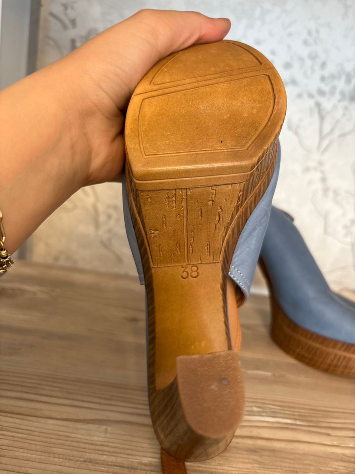 Klasik Gri Deri Platform Topuklu - Görsel 4