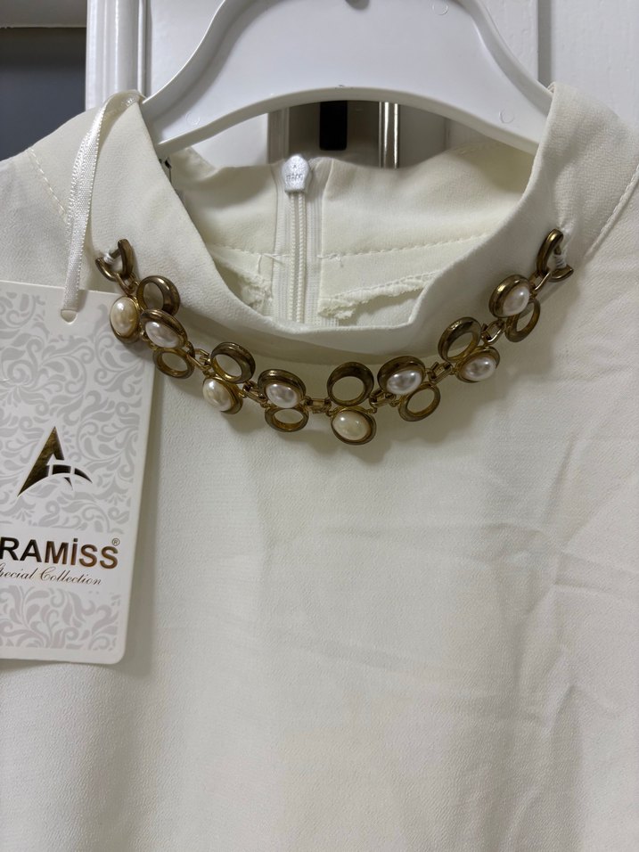 Zincir Detaylı Beyaz Midi Kadın Gömlek - Görsel 2