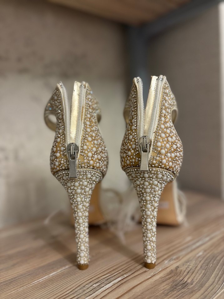 İnci İşlemeli Beyaz Yüksek Topuklu Abiye Ayakkabı - Görsel 4