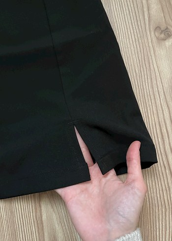 Düz Siyah Mini Etek, Kemerli, Dar Kesim - Görsel 2