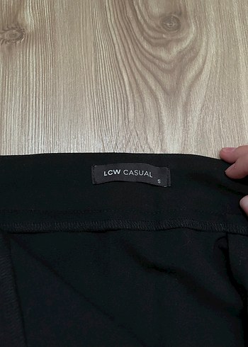 Düz Siyah Mini Etek, Kemerli, Dar Kesim - Görsel 4