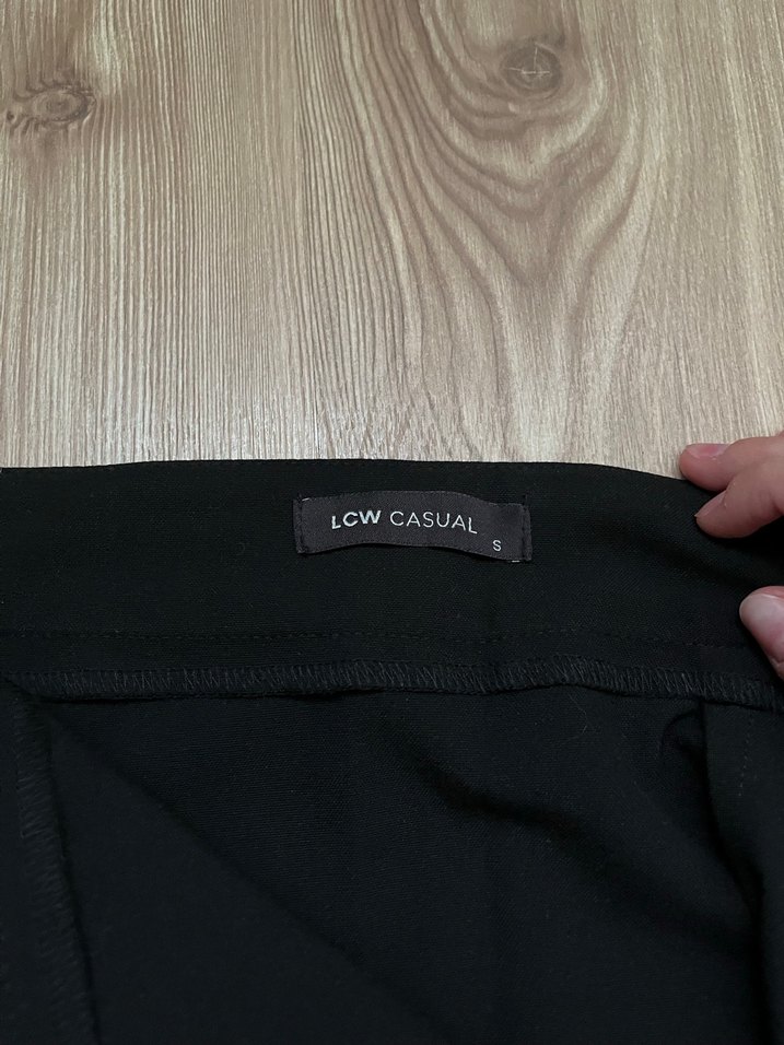 Düz Siyah Mini Etek, Kemerli, Dar Kesim - Görsel 4