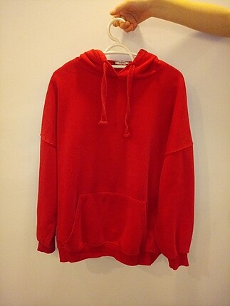 Kırmızı sweatshirt