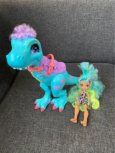  Beden Renk Rockelle doll and her T-Rex