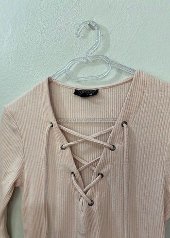 Bej V Yaka Bağcıklı Kadın Bluz - Görsel 4