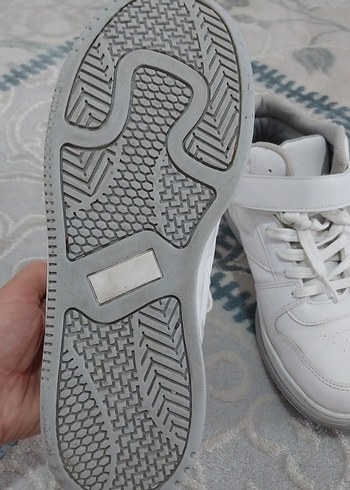 37 Beden Beyaz Erkek Çocuk Spor Ayakkabı Velcro Bantlı