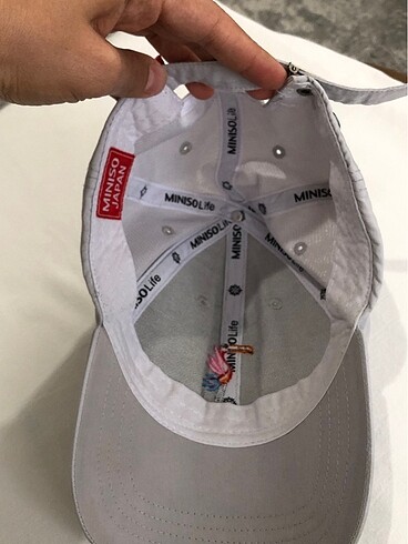 Beden gri Renk Miniso flamingo işlemeli şapka