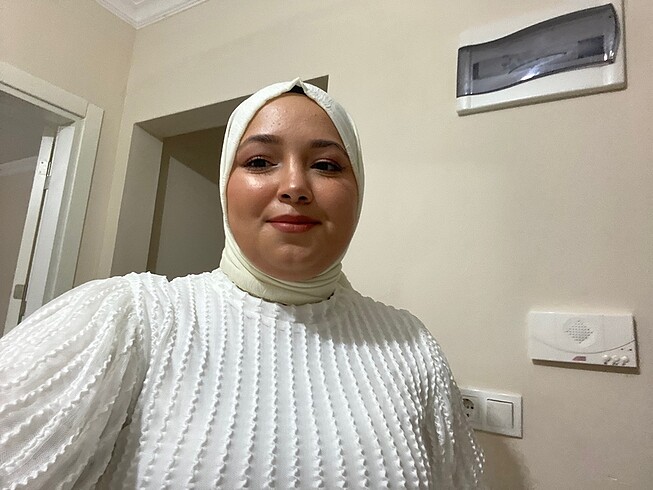 42 Beden beyaz Renk Beyaz Elbise???????