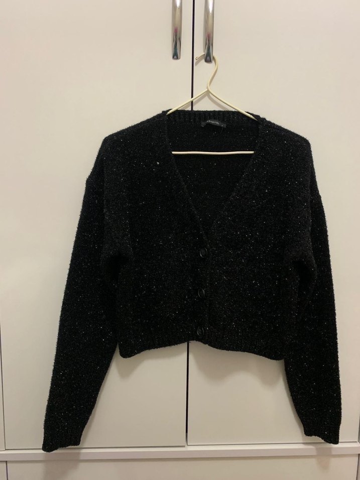 Kadın siyah simli V Yaka Hırka - Görsel 3