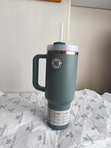 Diğer Stanley pipetli termos