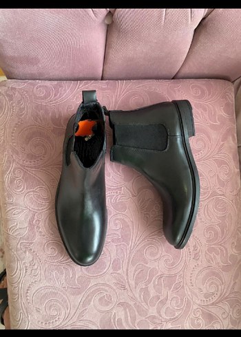 43 Beden siyah Renk 43 numara fabrika siyah bot