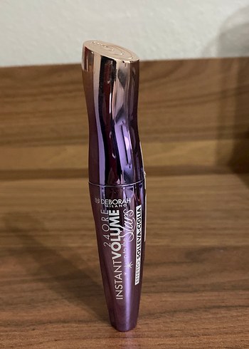 Deborah Milano Parlak Mor Maskara