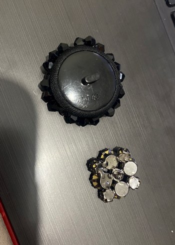 Taşlı Düğmeler - Görsel 2