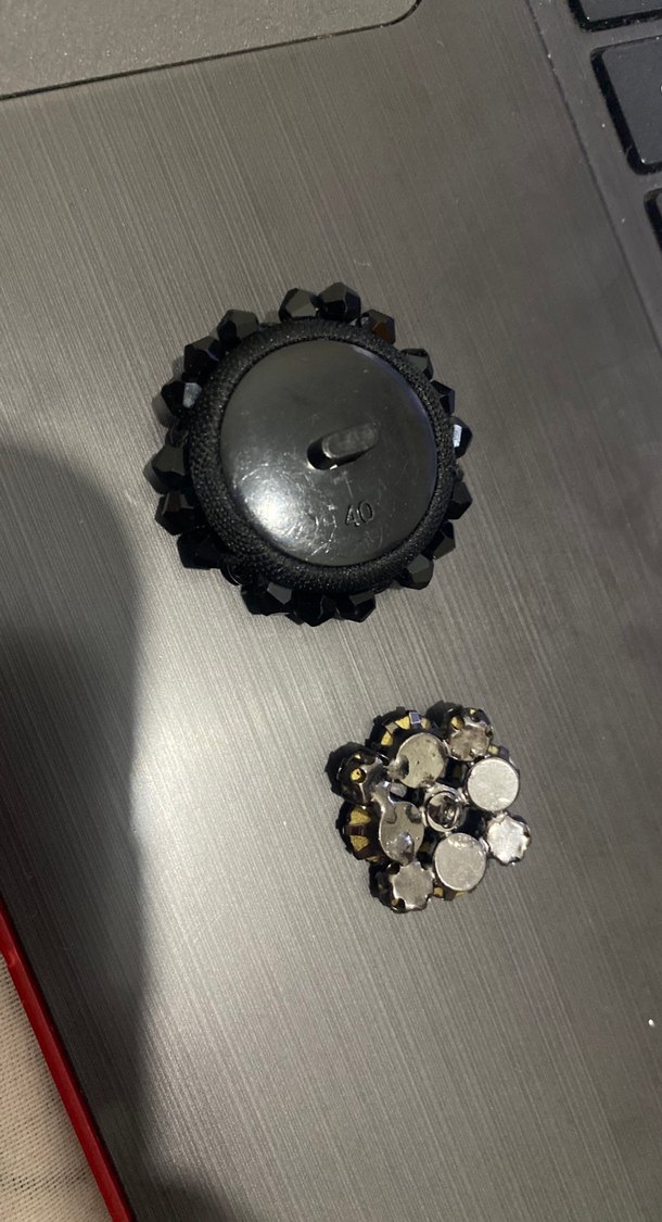 Taşlı Düğmeler - Görsel 2