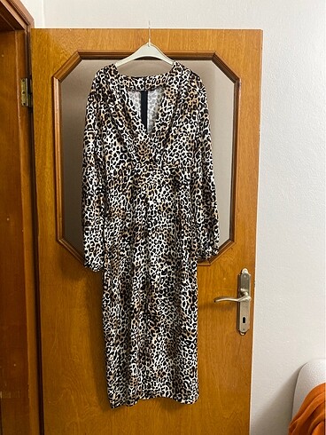 Saten Kumaş Leopar Elbise