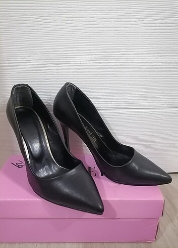 Kadın Stiletto