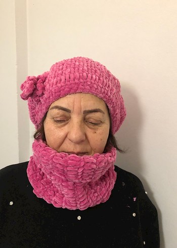 Pembe El Örgü Kadın Bere ve Boyunluk Seti - Görsel 3