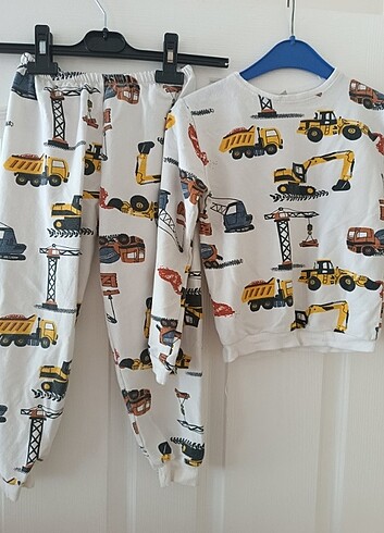 İkili pijama takımı 
