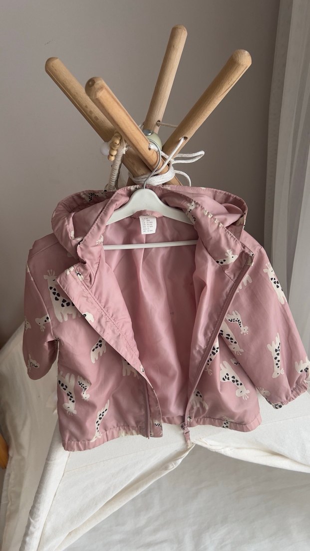 Kız Çocuk Pembe Kapüşonlu Desenli Yağmurluk H&M - Görsel 3